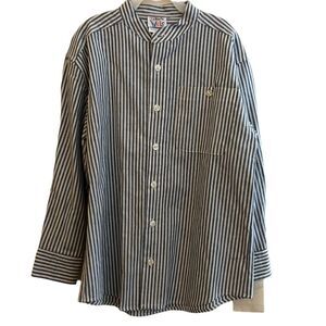 😊 3/$30 
TALBOTS BOYS NWT button down Size Medium big boys